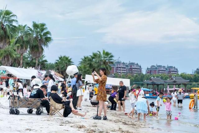 2025年国庆中秋假日第三天文化和旅游市场情况综述