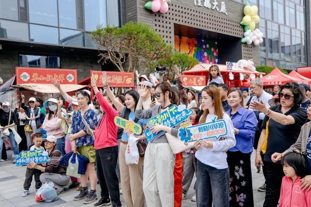 掌声不断，舞不停！今天呼和浩特在北京圈粉无数！