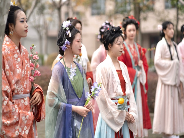 南大智慧城汉服巡游+AR互动，10月6日邀你开启古今碰撞之旅！