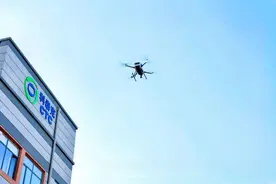 四旋翼氢动力无人机威海首飞！临港区成“氢能源+低空经济”变革策源地图片