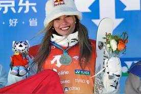 冰城之约|北京冰雪助力东道主争佳绩 谷爱凌冲金冰壶女将兼项图片