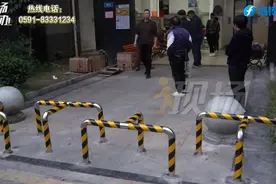 铁栏杆隔离电动车 业主：我怎么觉得更不安全图片