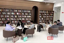 读书、带娃还能开交友趴……光谷家门口的19个共享自习室成“宠青”矩阵图片