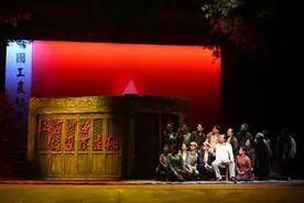 观感｜寻乌调查主题话剧《叩响》在深首演：建立与当下青年的连接图片