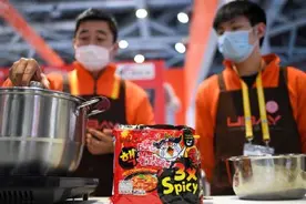 禁售韩国火鸡面 丹麦人：太辣！有中毒风险图片