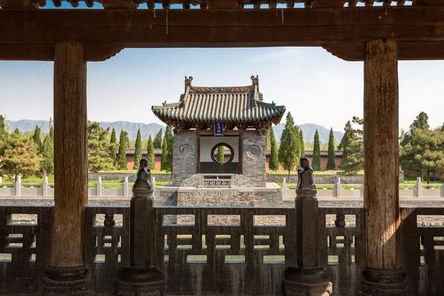 新华走笔丨从理想中流出的一条河