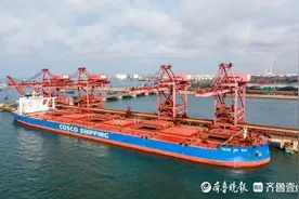 大船母港持续领跑！青岛港完成第400条40万吨级大矿船接卸图片