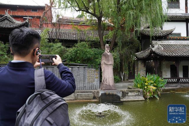 新时代中国调研行之文化中华｜重庆奉节：“诗城”风光引游人