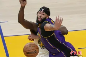 美职篮突发大交易：东契奇加盟湖人，戴维斯转投独行侠图片