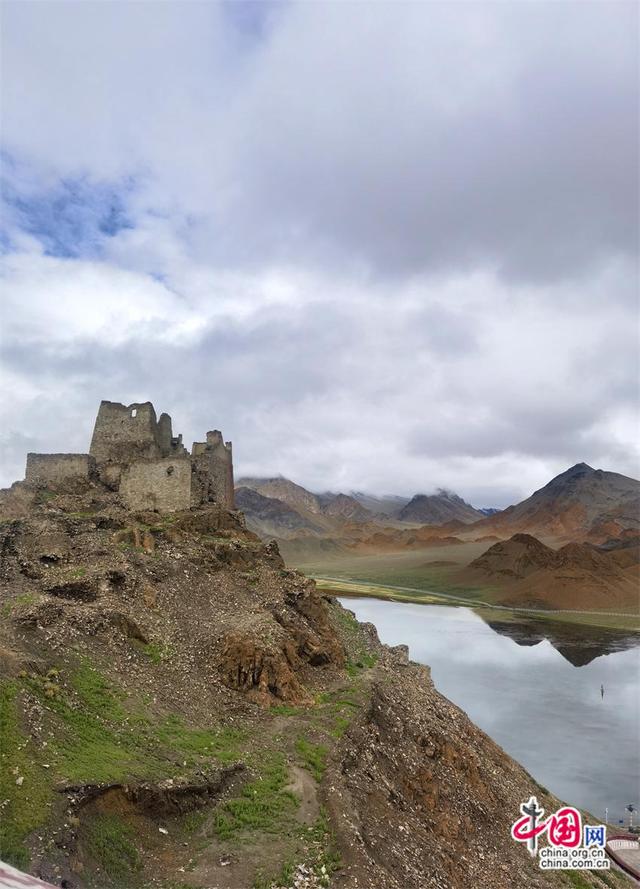 高舜礼：蹚出一条高原特色的旅游之路(组图)