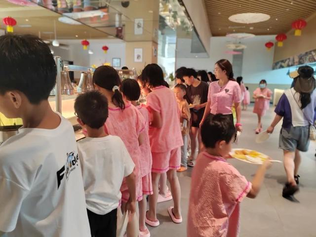 赫章这场公益活动，把清凉与爱都给了孩子