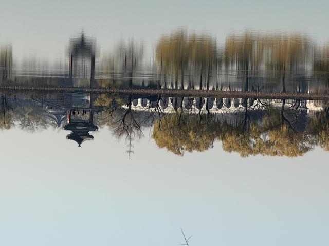 小雪宜出游，颐和园里游人赏初冬美景