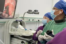 福建男子突发剧烈呕吐入院 医生竟让他先回去喝一周可乐图片