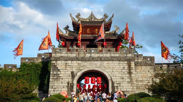 收藏!贵阳罗甸优惠大礼包,让你跟着票根去旅游!