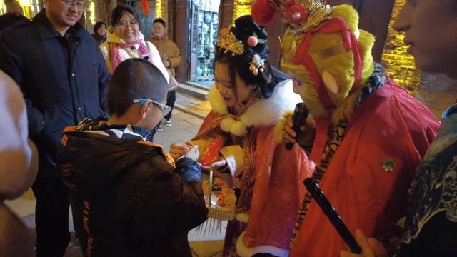 一城一特色焕新文旅 夜经济激活消费新引擎