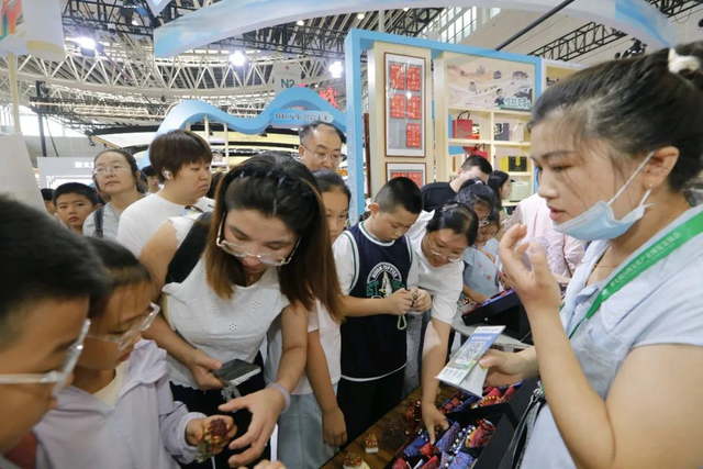聚焦第七届山西文博会丨文博会上的这些晋中文创，让人一眼心动！