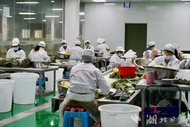 鹤峰：端午粽飘香 土家羊角粽俏销市场图片