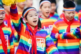 降温？不存在的 这群热血少年在校运会上火力全开，超燃！图片