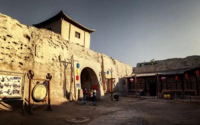 美景| 我想和你漫步在清城堡，寻着梦中的记忆，探索古城镇的影子...