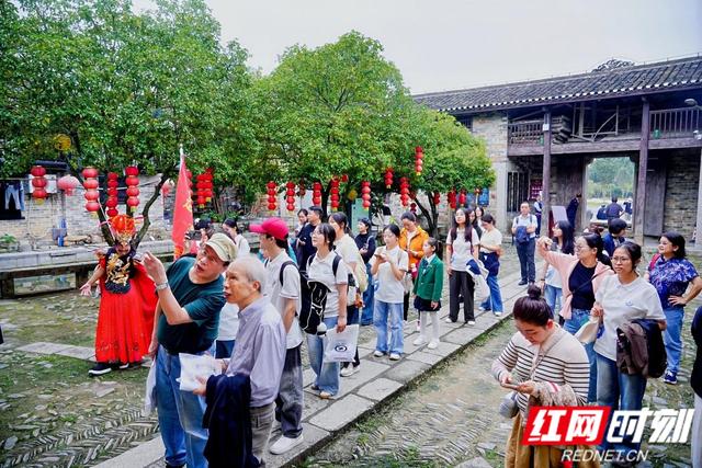 “联映古村·毅行驿道”张谷英文化行活动启幕