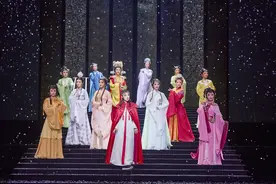 陈丽君领衔《我的大观园》巡演首站亮相北京，重塑宝玉视角“青春公寓”图片