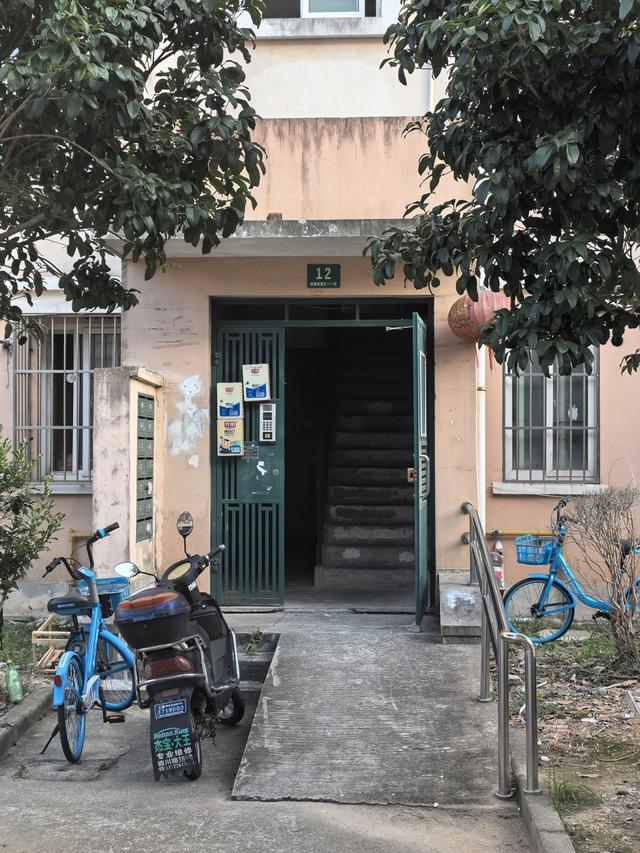上海多小区1700多个门禁集体瘫痪