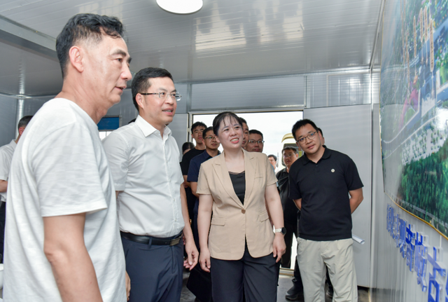 德化县县长吴志朴调研重点项目建设工作