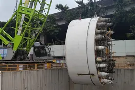 十四号线二期嘉禾望岗至乐嘉路区间隧道全部贯通图片