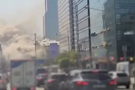 韩国首尔一大型商场起火！33辆消防车和121名消防员到场救援图片