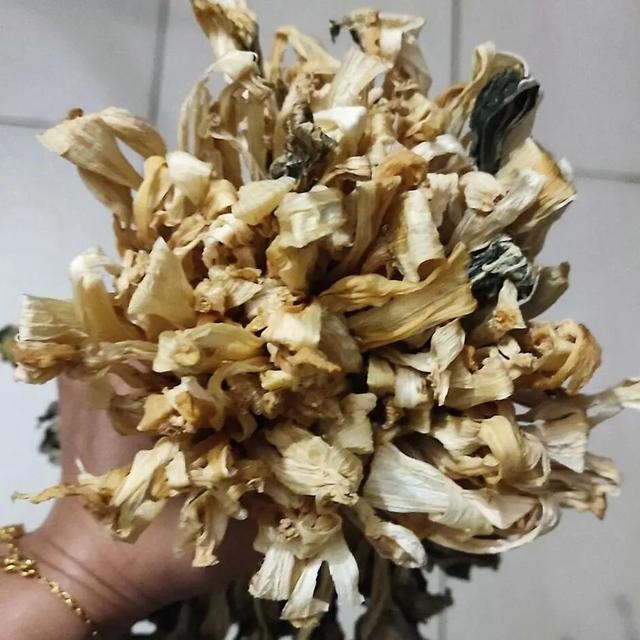 五毛一斤的便宜菜，还能补钙！多做一步比肉还香，懂行的都十斤十斤买