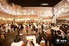 探访开在县城的综合体：首店经济红火新春图片