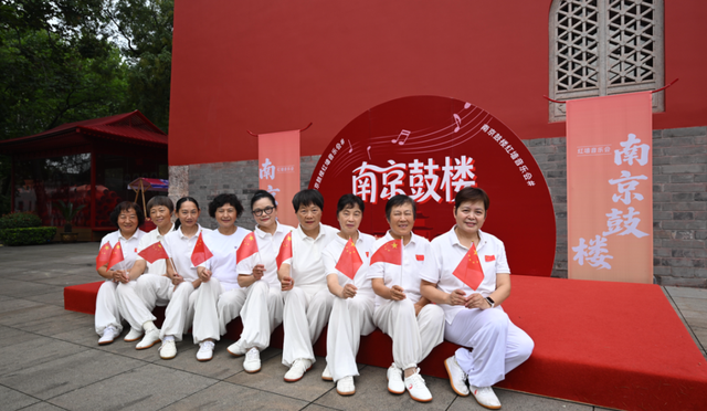 南京鼓楼公园，红红红红红了！