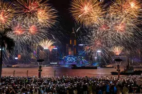 香港维港跨年倒数烟花汇演来了，最佳观赏点→图片