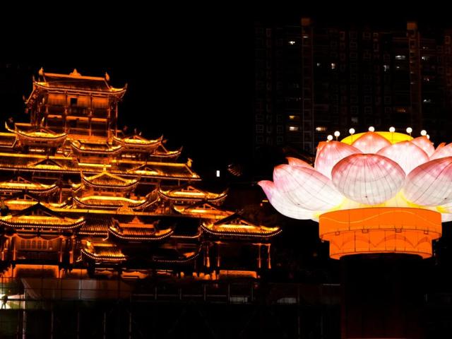 2026浪漫宣恩过大年，新春灯组抢“鲜”看！