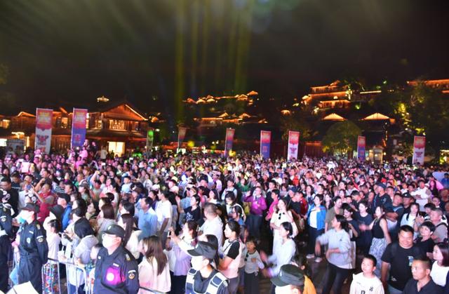 和和美美丨这几天，云南民族风蹦迪嗨翻丽江古城