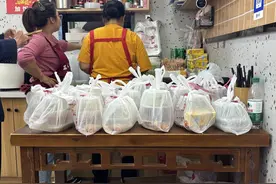 外卖江湖战火重燃，骑手、商家、消费者在“摇摆”什么？图片