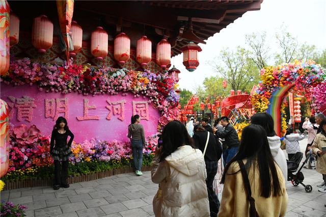 纵览文旅深察｜凭什么让游客“来了不想走，走了还再来”？这个5A景区的长盛不衰值得旅游从业者借鉴！