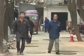 长沙一小区井盖多达170处变“井区”，对调侃不能一笑而过图片