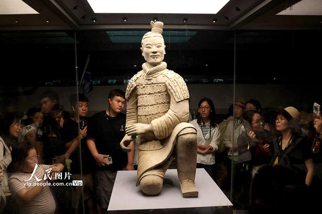 陕西西安：走近兵马俑 感受文物魅力