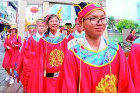 44名青少年 七夕“做十六岁”图片