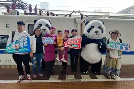 重庆、都江堰双向奔赴！成渝地区双城经济圈又添直通列车图片