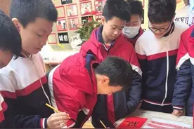 淄博：实践活动为学生假期生活添彩图片