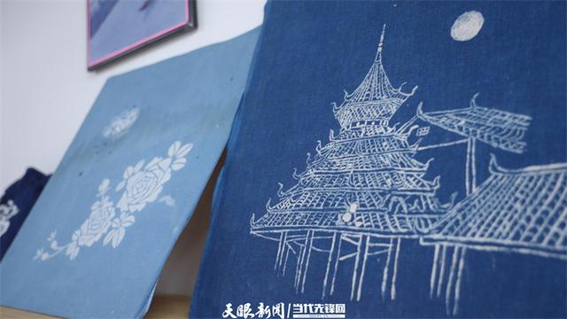 沿着公路找“彩蛋”①｜侗歌爬上鼓楼檐，蓝靛飘落在侗乡