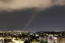 伊朗以色列冲突爆发，美国网友慌了：“逃兵役”成热搜词图片
