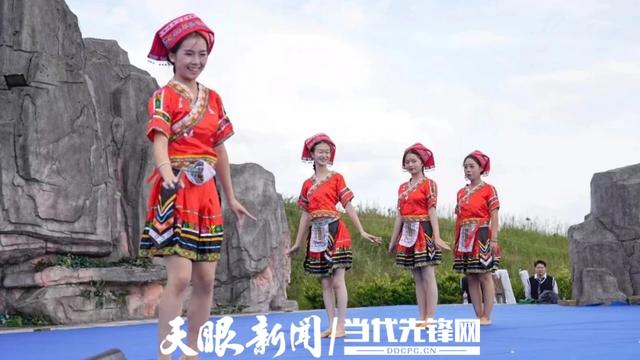 从红色记忆到田园乡愁，从非遗打铁花到潮流音乐节——国庆中秋播州文旅绘就“古今红绿”梦幻长卷