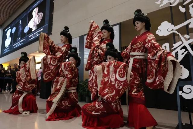 太夸张！在成都过中秋，场面这么震撼