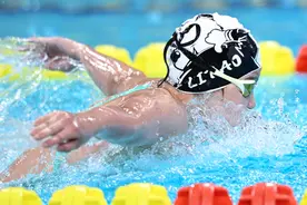 全国游泳冠军赛｜200米蝶泳摘金，12岁“小孩姐”还能制造多少惊喜？图片