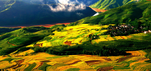 云新闻·滇地宝藏②丨云卷云舒处，云南这座“云端小城”藏着秋日惊喜