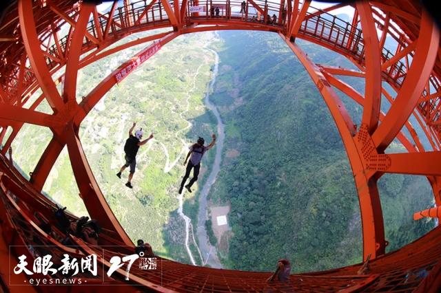 桥瞰黔景·桥景共生 | 桥旅融合1.0 典范坝陵河大桥：花样玩法解锁科技之美