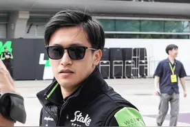 （体育）赛车——F1中国大奖赛：周冠宇主场首秀图片